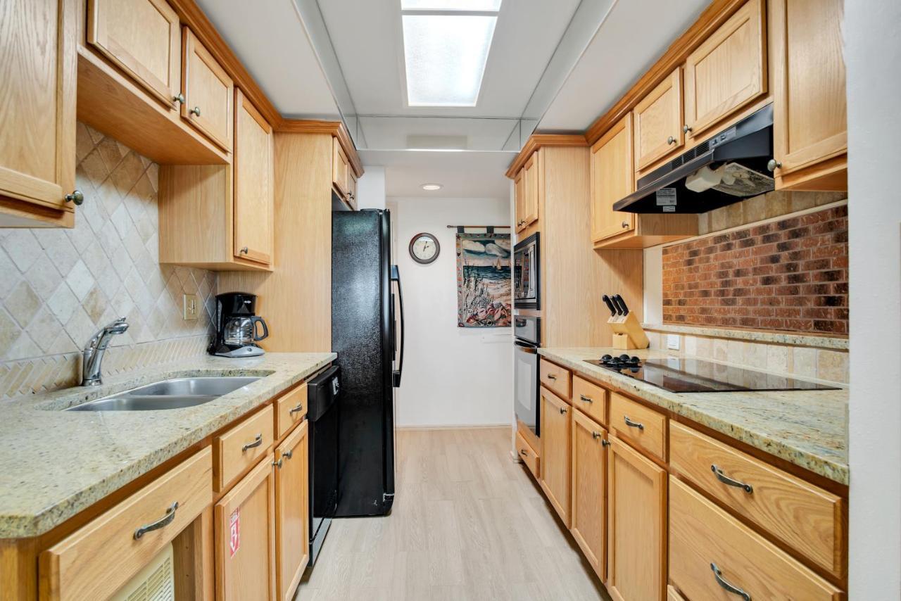 Ocean Bound Ocean Sounds In This 2 Bedroom 2 Bath Den Port Aransas Exteriér fotografie